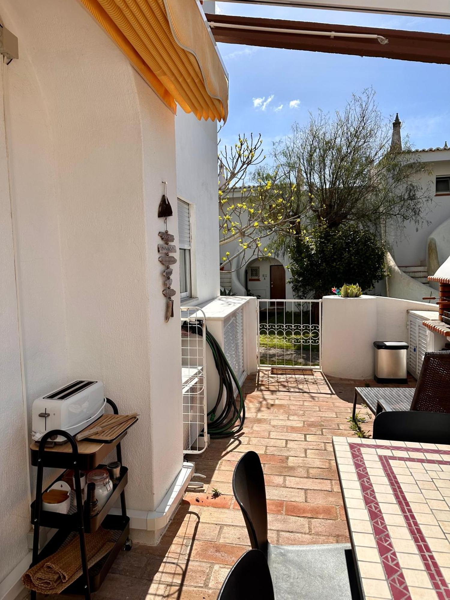 Castelo Da Esperanca Na Vila Sra Da Rocha Porches  Exterior photo